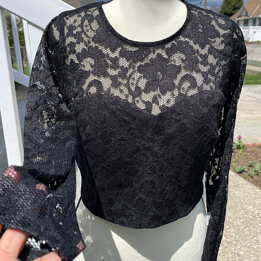 MY MICHELLE Black lace top